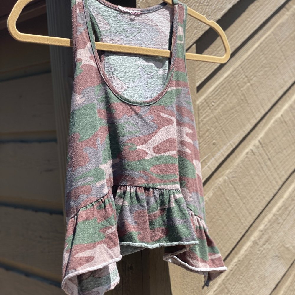 Romeo & Juliet Couture Cropped Pelum Camo Tank